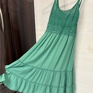 Elegant Green Sleeveless Dress